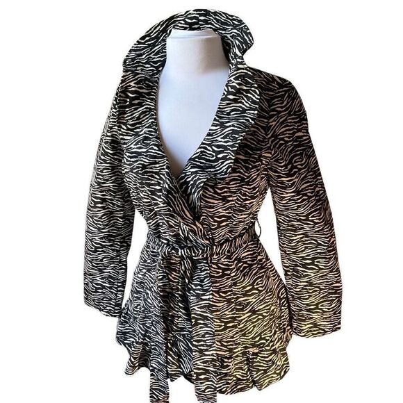 Sandro Studio Ruffle Zebra Trench Coat, Medium. Mobwife - Picture 4 of 16